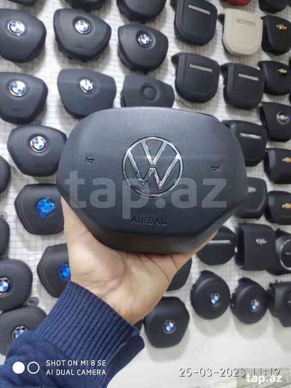 "Volkswagen Golf 2022" airbag