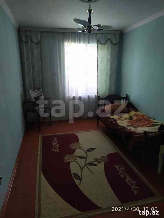 4 otaqlı mənzil satılır, Qoxmuq, Şəki