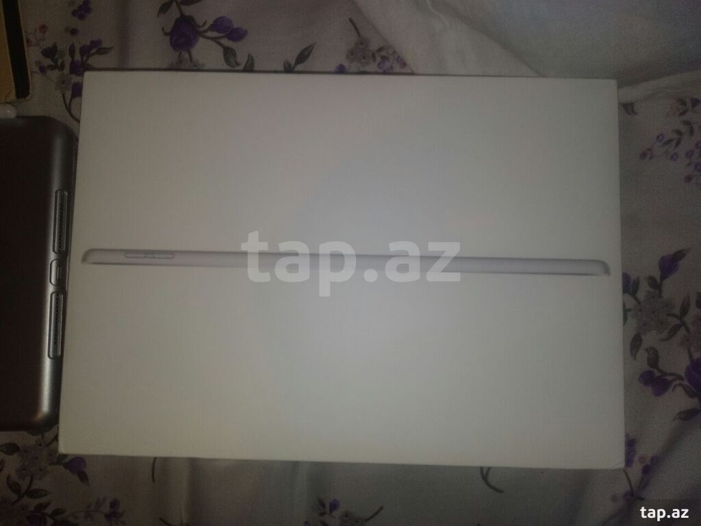 Apple iPad 10.2-inch (2021) Silver Wi-Fi, 64GB (10)