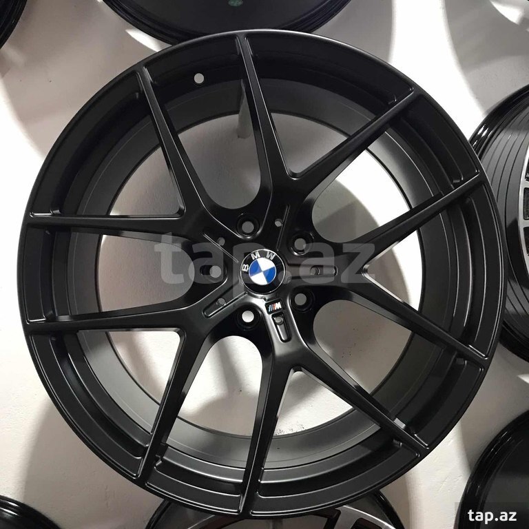"BMW F10" diskləri R20