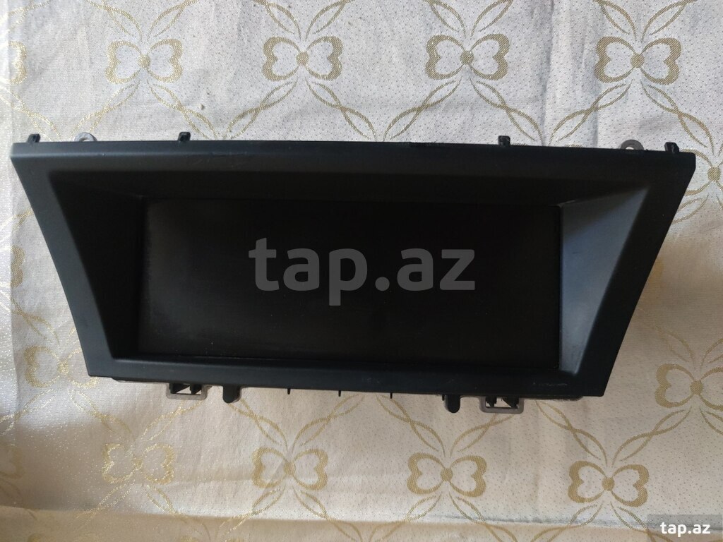 "BMW X5 /E70 /X6 /E71" monitor ekranı