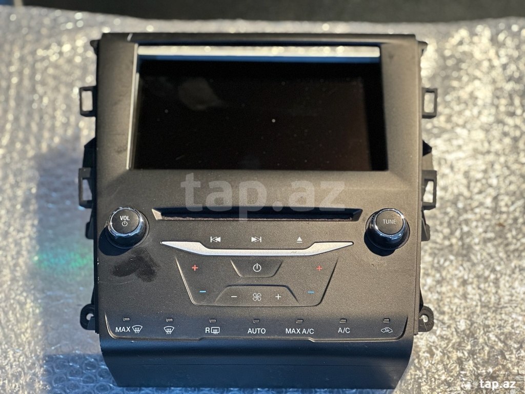 "Ford Fusion 2013-2020" monitoru