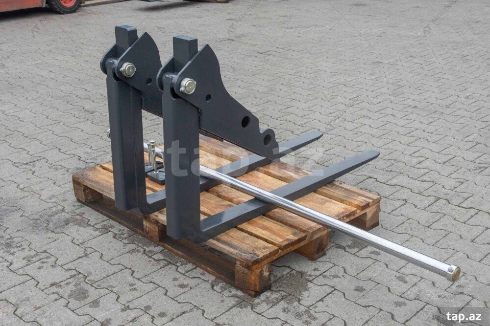 "JCB 3DX" ekskavator-yükləyici çəngəli (4)