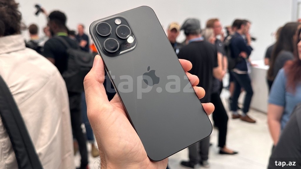 Apple iPhone 15 Pro Max Black Titanium 256GB/8GB