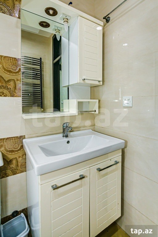 4-otaqlı mənzil kirayə verilir, Sahil m., 157 m² (21)