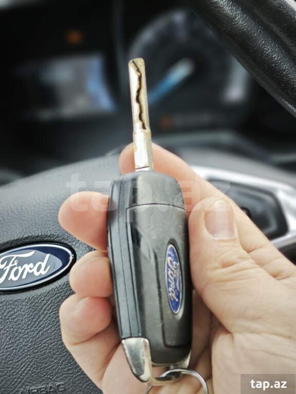 "Ford Fusion" açarı