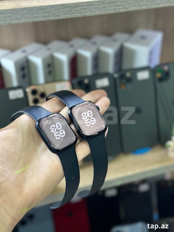 Apple Watch Series 8 Aluminum Midnight 45mm (3)