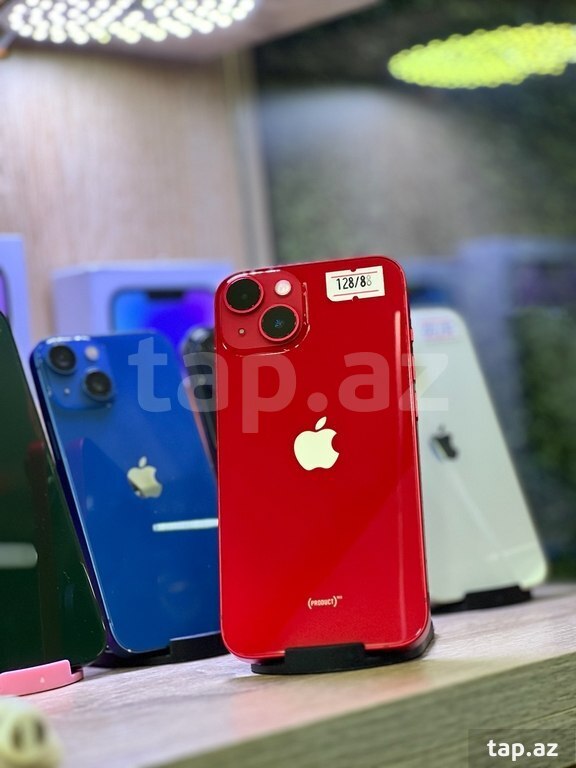Apple iPhone 13 Red 128GB/4GB (2)