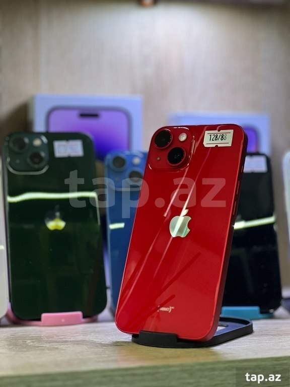 Apple iPhone 13 Red 128GB/4GB (3)