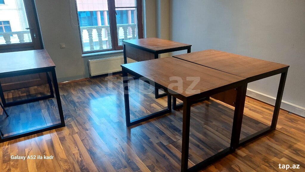 Ofis masası