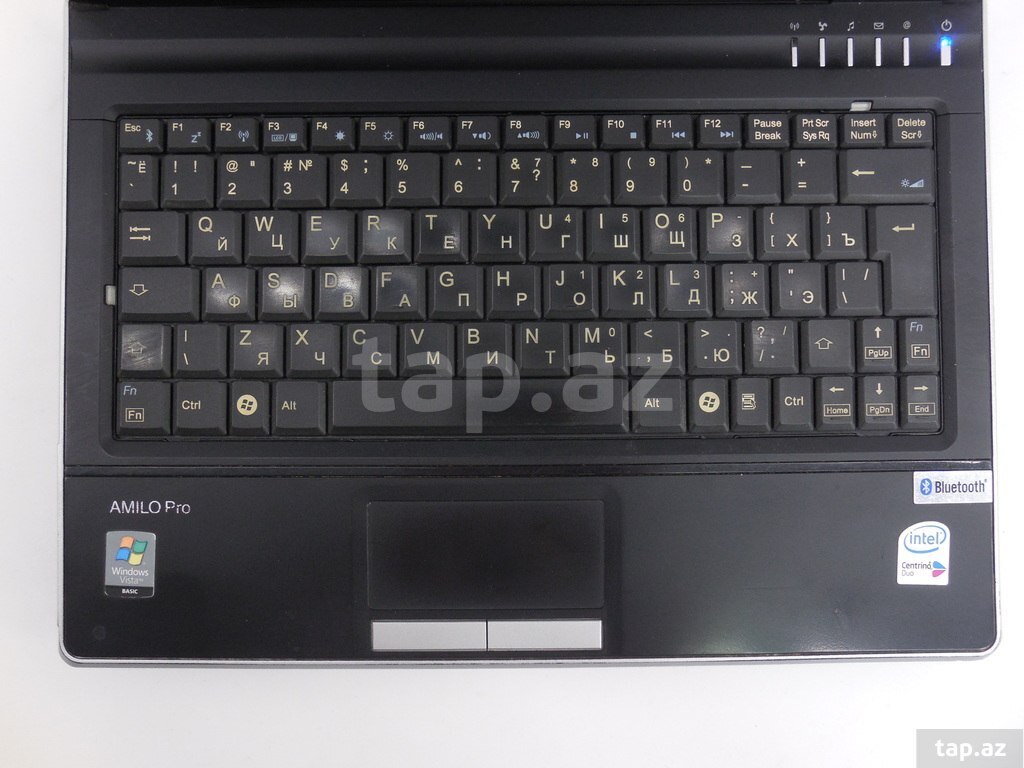 Noutbuk "Fujitsu-Siemens Amilo Pro V3205" (5)