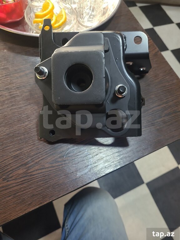 "Toyota Prius" sürət qutusu yastığı 