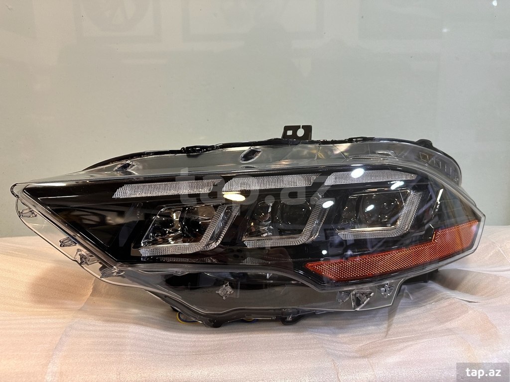"Ford Mustang" ön faraları
