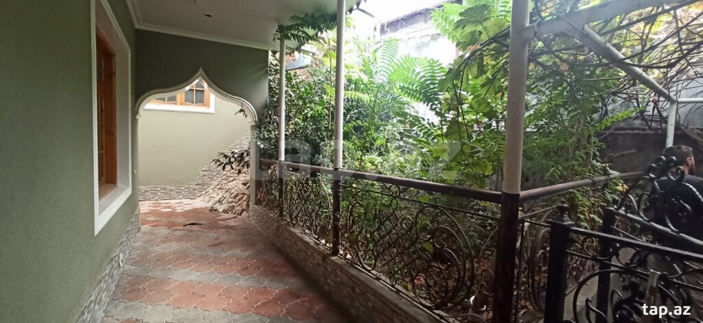 Həyət evi, Şəki ş.