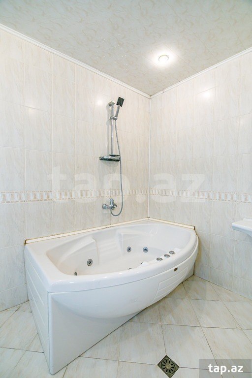 3-otaqlı yeni tikili kirayə verilir, R. Behbudov küç., 170 m² (29)