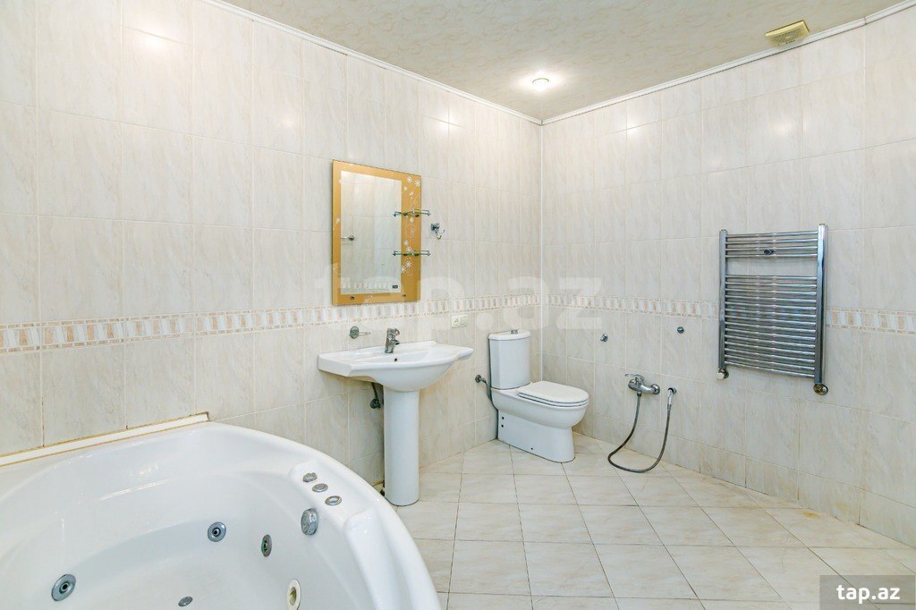 3-otaqlı yeni tikili kirayə verilir, R. Behbudov küç., 170 m² (28)