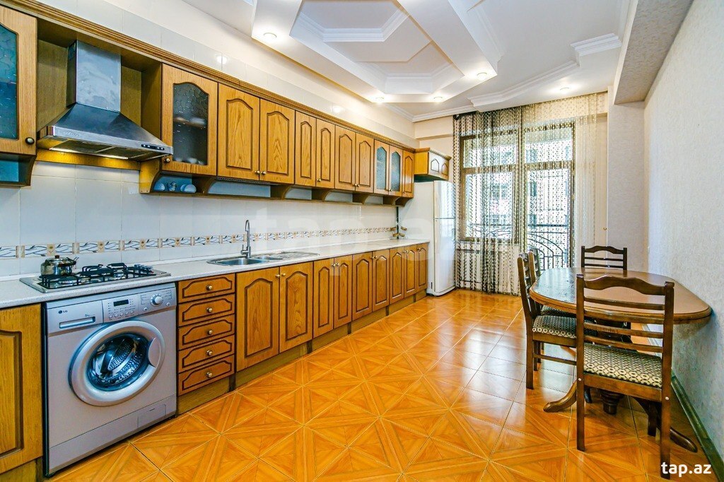 3-otaqlı yeni tikili kirayə verilir, R. Behbudov küç., 170 m² (21)