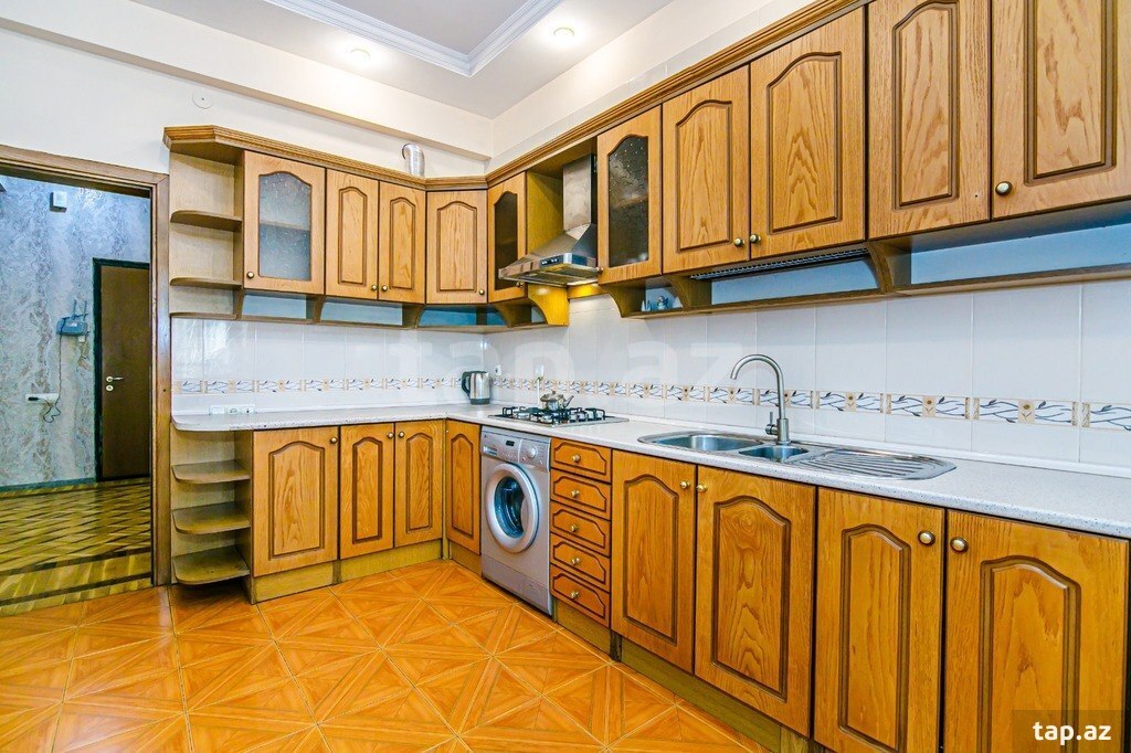 3-otaqlı yeni tikili kirayə verilir, R. Behbudov küç., 170 m² (20)