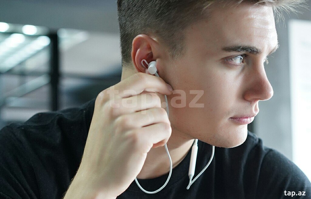 Edifier W200BT Plus - Sports Hanging Neck Wireless Bluetooth Earphone (13)