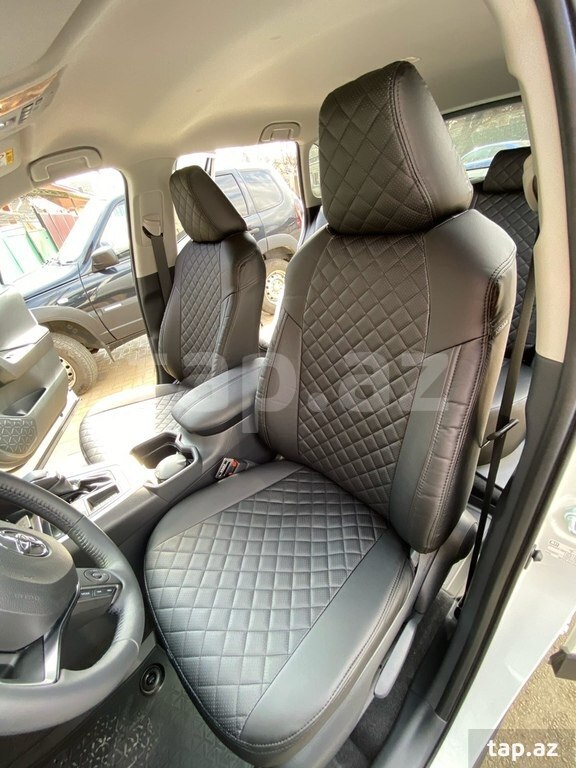 "Toyota Rav-4 2023" oturacaq üzlükləri (2)