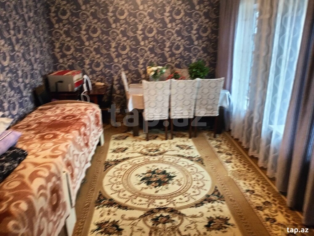 Həyət evi, Hökməli qəs.