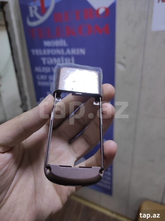 "Nokia 8800 Art" korpusu (8)