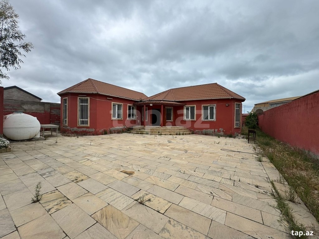 Torpaq satılır, Bakı