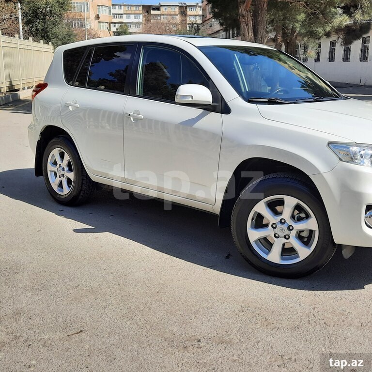 Toyota RAV 4, 2011 il (3)