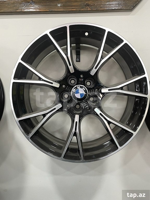 "BMW" disk R19