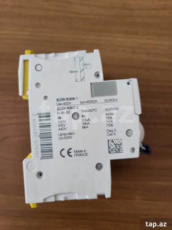 Elektrik açarı "A9F73310 - ACTI 9 iC60N 3P 10A B Schneider"  (3)