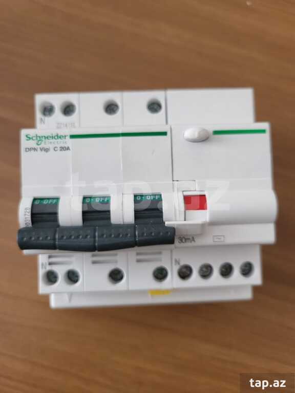 Elektrik açarı "A9D31720 Schneider"