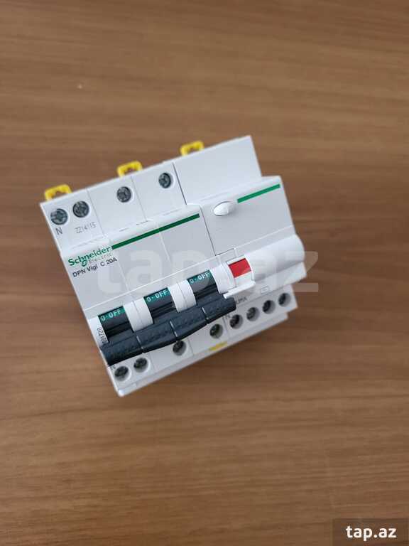 Elektrik açarı "A9D31720 Schneider" (2)