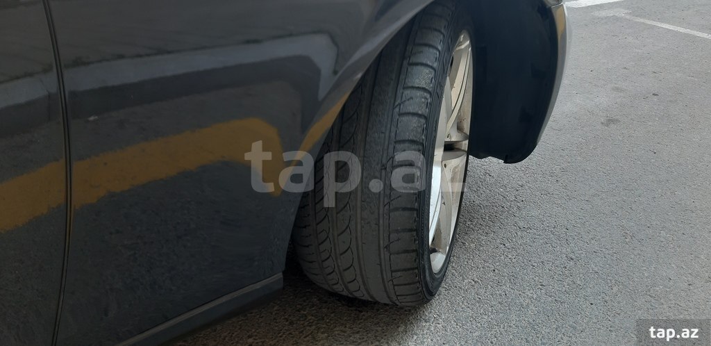 Mercedes CLS 350, 2005 il (8)