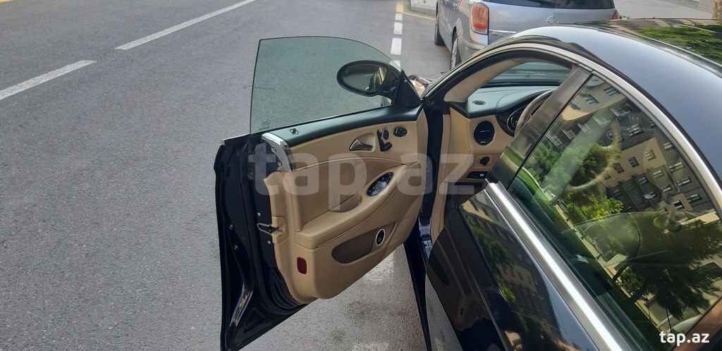 Mercedes CLS 350, 2005 il (15)