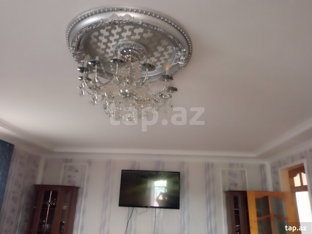 5 otaqlı həyət evi satılır, Ağdaş