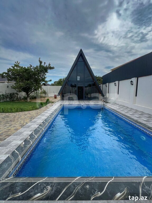3-room country house for rent, Baku