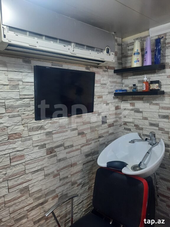 Dırnaq ustası tələb olunur  (9)