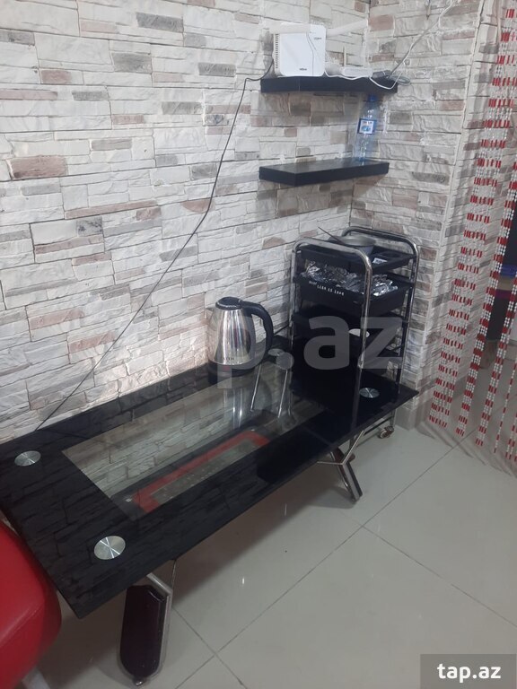 Dırnaq ustası tələb olunur  (13)