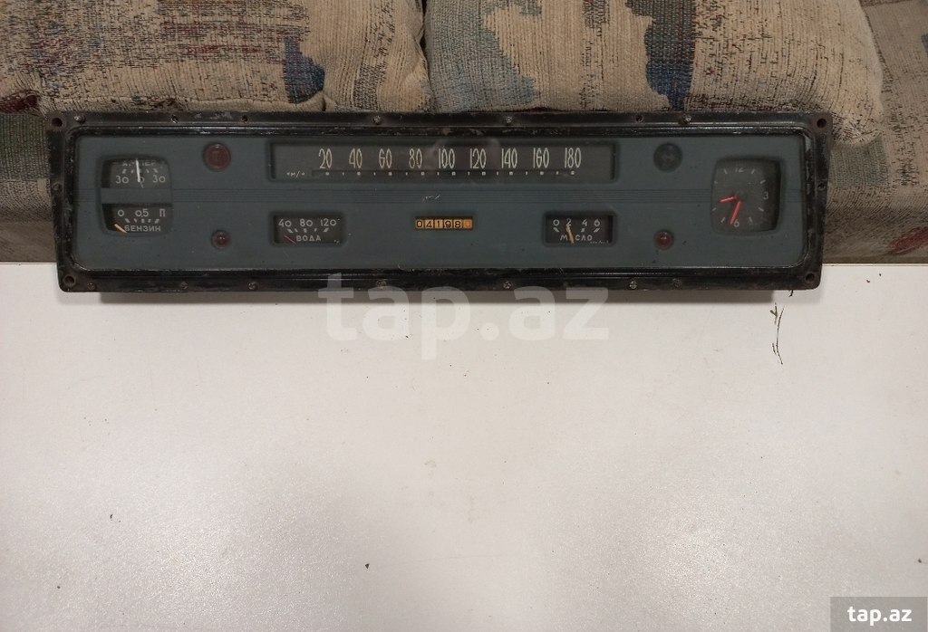 "GAZ 24" cihazlar paneli (8)