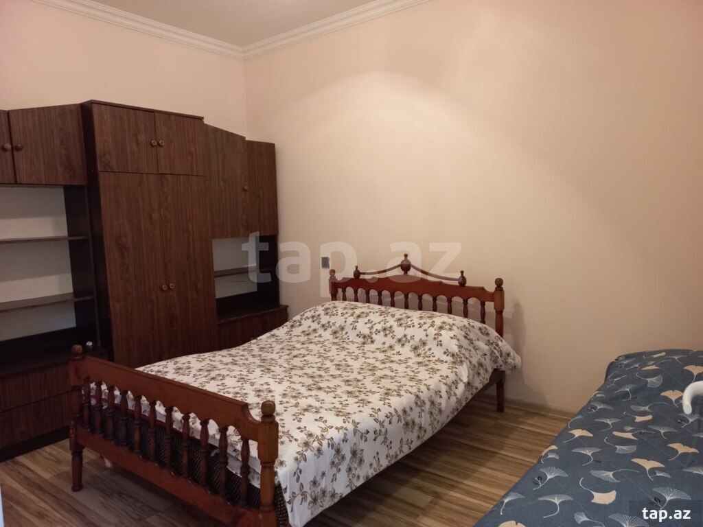 Həyət evi, İstiqlaliyyət küç.