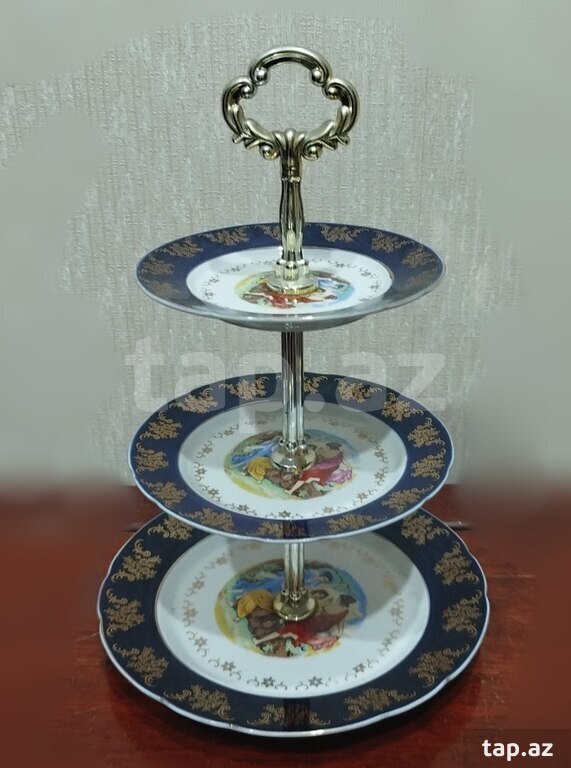 Tort, şirniyyat, çərəz qabı