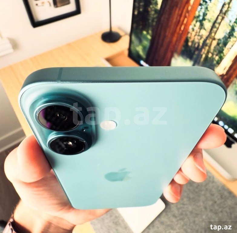 Apple iPhone 16 Teal 128GB/8GB (2)