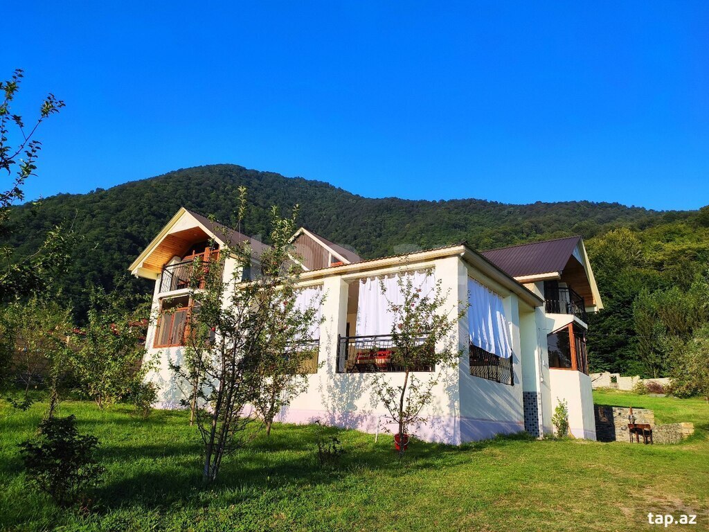 Bağ evi kirayə verilir, Qəbələ ş.