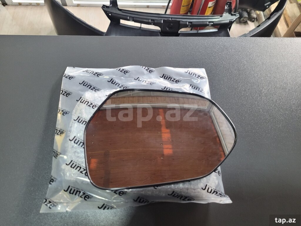 "Toyota Prius 2016-2020" güzgü şüşəsi