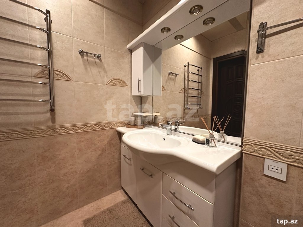 3-otaqlı yeni tikili kirayə verilir, Sabit Orucov küç., 160 m² (10)