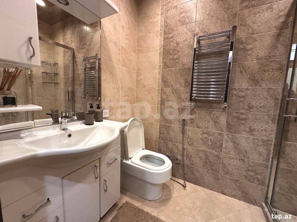 3-otaqlı yeni tikili kirayə verilir, Sabit Orucov küç., 160 m² (11)