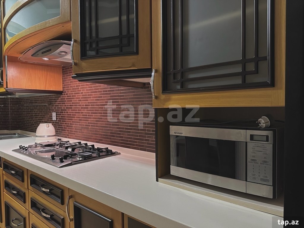3-otaqlı yeni tikili kirayə verilir, Sabit Orucov küç., 160 m² (18)