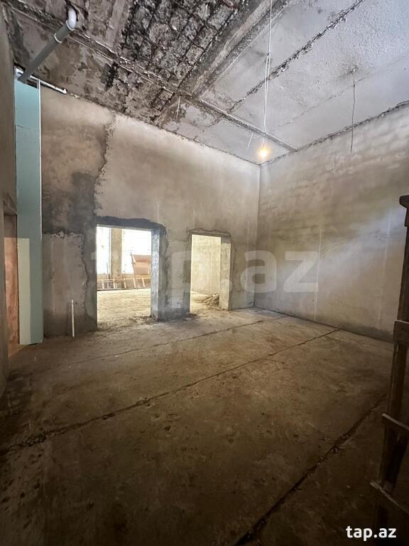 Obyekt, Bakıxanov küç. 17 (8)