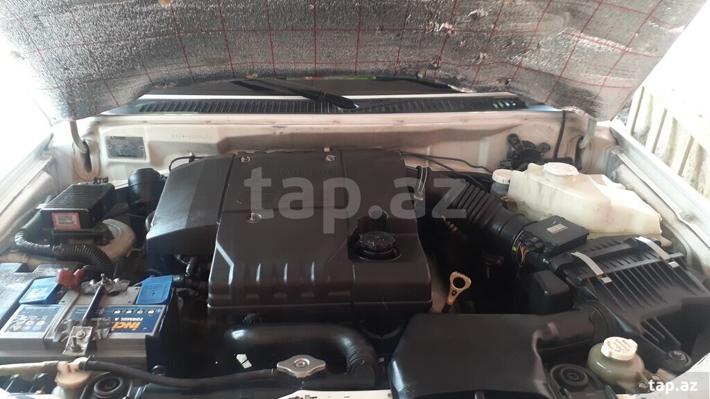 Mitsubishi Pajero io, 2000 il (7)