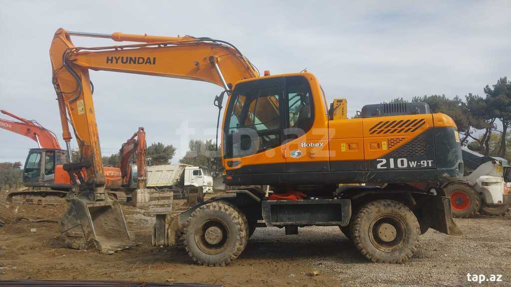 Ekskavator Hyundai, 2019 il (8)